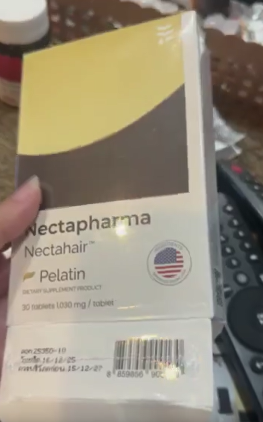 คุณภาพ: ยังไม่ได้ลอง
รสชาติ: ไม่มี
ประสิทธิภาพ: น่าจะดี ดูจากรีวิวค่ะ
เป็นคนมีปัญหาเรื่องผมมานานหลายปี กินทั้งยา ใช้แชมพู เซรั่ม ก็ดีนะคะ แต่สุดท้ายก็ร่วงและบางลงเรื่อยๆ ถ้าหยุดกิน เลยอยากมาลองทานอาหารเสริมบ้าง ดูรีวิวมาหลายแบรนด์ แต่ตัดสินใจเลือกยี่ห้อนี้จากรีวิว และสินค้ามีงานวิจัยดูน่าเชื่อถือ ส่วนจะได้ผลหรือไม่ก็อาจจะต้องใช้เวลา รอให้ครบเดือนถ้า ok จะสั่งต่อค่ะ คิดว่าอย่างน้อยน่าจะต้องลองกินไปสัก 3 เดือนถึงจะรู้ว่าดีจริงไหม แล้วจะรีวิวอีกทีถ้าได้สั่งต่อนะคะ

ขนส่งเรียบร้อยดี ส่งไว แพ็คเก็จเรียบร้อย สินไม่มีความเสียหายค่ะ